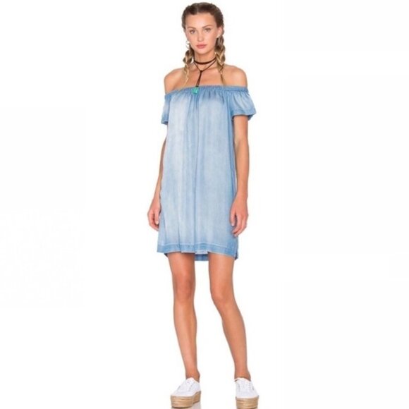 Cloth and Stone off the shoulder chambray mini dress - Picture 1 of 5